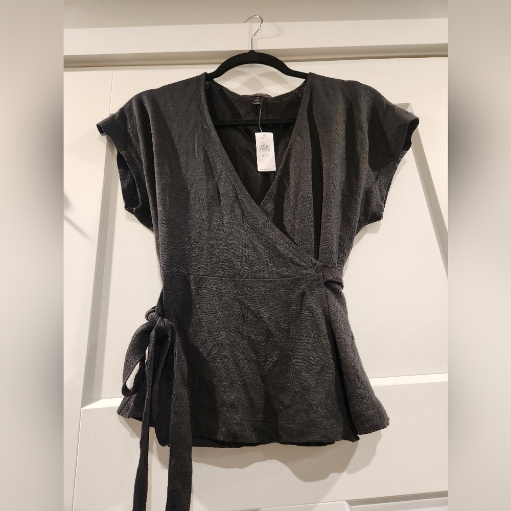 NWT BR linen peplum tie waist top. Size Petite S